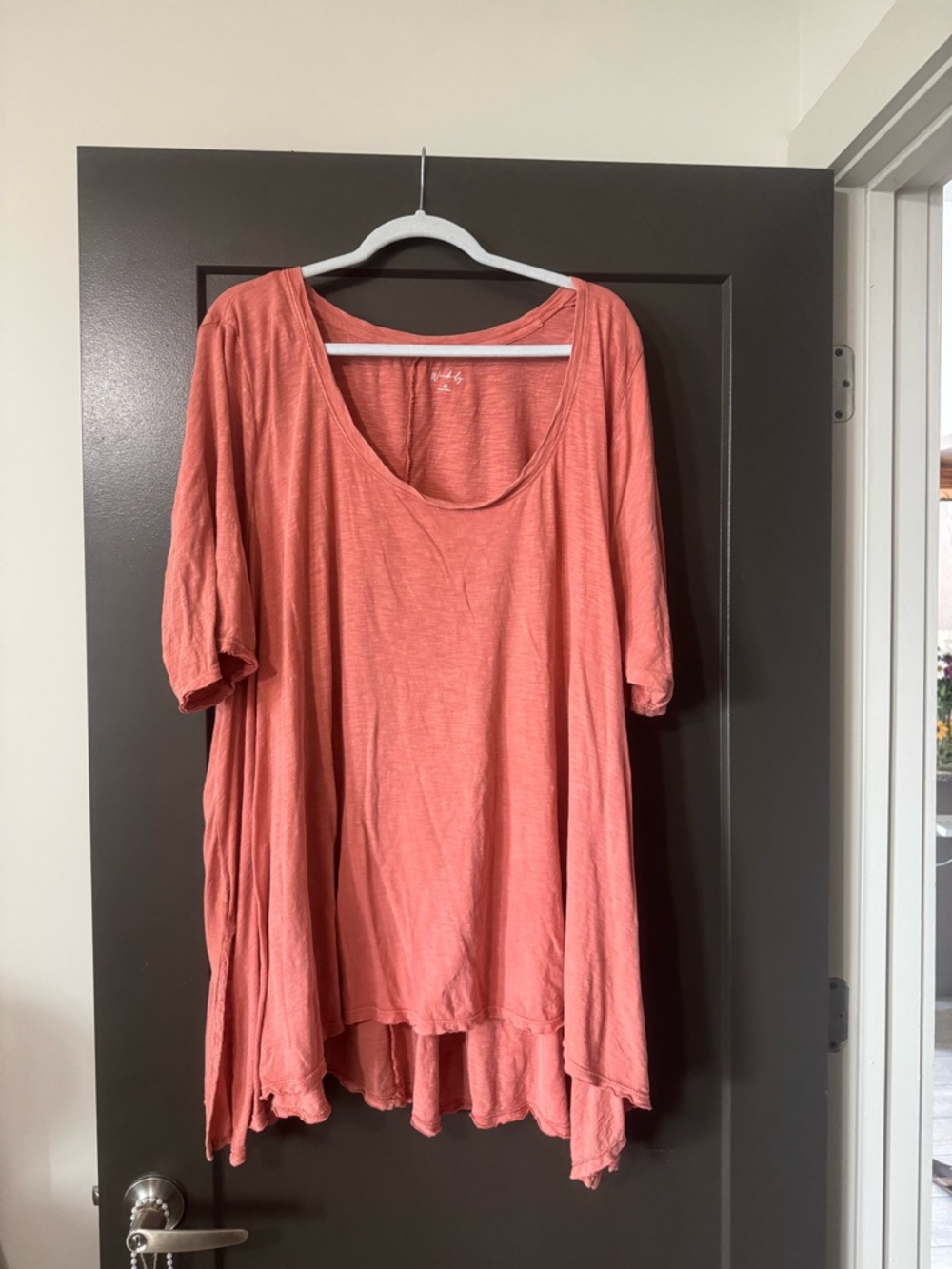 Wonderly women’s plus size Coral Scoop Neck Tunic